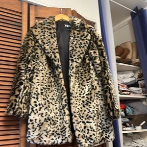 Zara leopard animal print fuzzy jacket with pocket pockets XS NWT